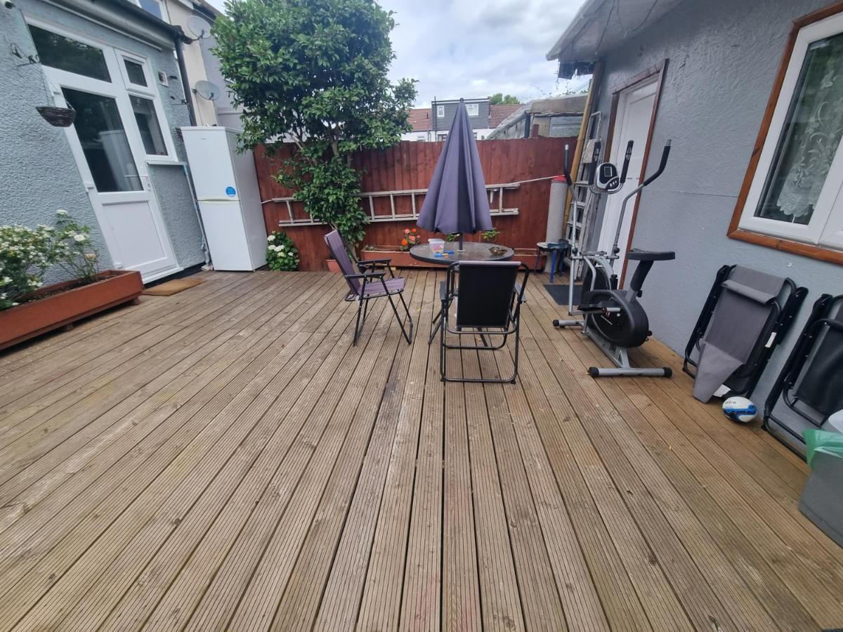 Gazde/Camere de închiriat Private In London, Londra
